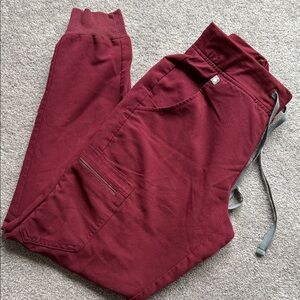 FIGS women’s scrub pants